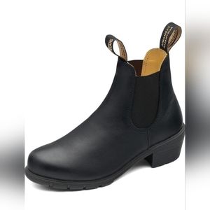 Blundstone 1671 women's Chelsea boot with heel